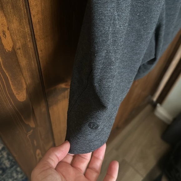 Lululemon Hello Sunday Short, Size 6 - Picture 6 of 11